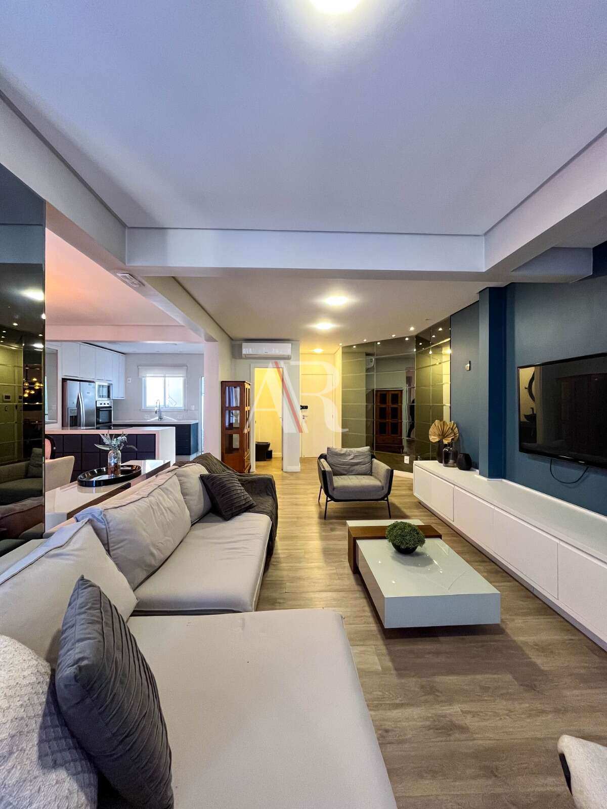 Jóia no Jardim América - Anderson Rothenburg - Corretor de Imóveis Creci 29.714f