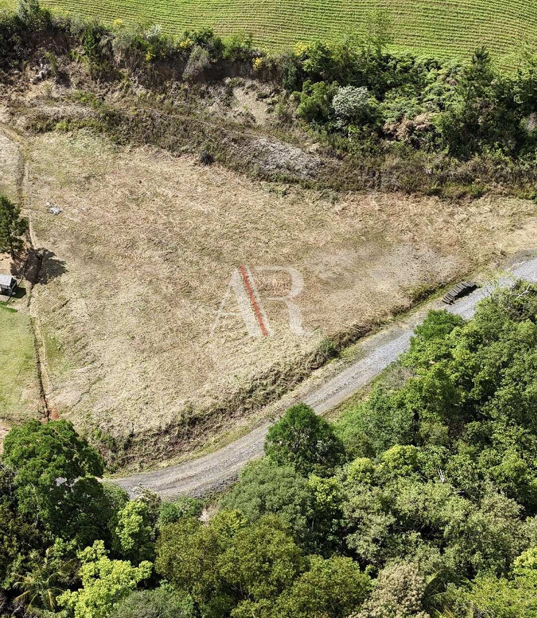 Terreno em condomínio rural com matrícula individiual - Anderson Rothenburg - Corretor de Imóveis Creci 29.714f